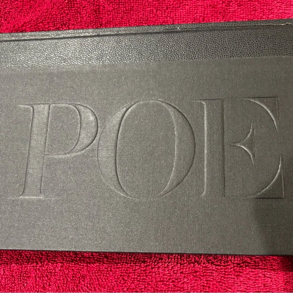 Edgar Allan Poe Short Stories with Book Sleeve - Picture 2 of 8